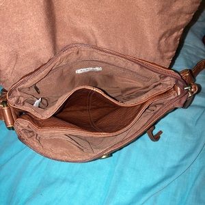 Leather crossover body purse